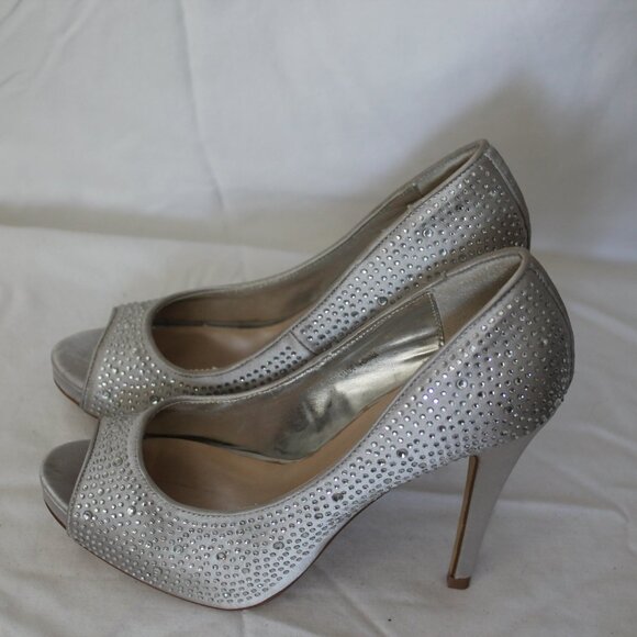 Le Chateau, 6.5 US 4 inch heel, silver rhinestone - Picture 2 of 5
